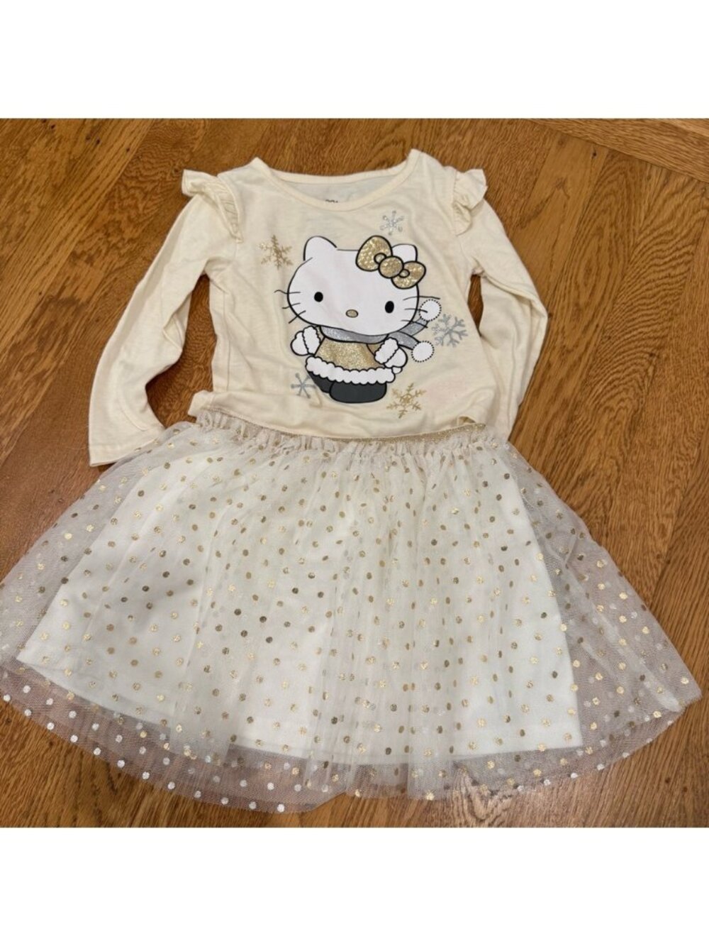 Hello Kitty Cream/gold skirt & top! Sz 3t NWOT
